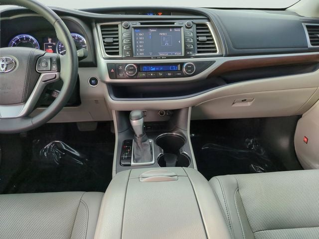 2016 Toyota Highlander Limited Platinum V6