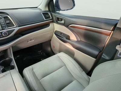 2016 Toyota Highlander Limited Platinum V6