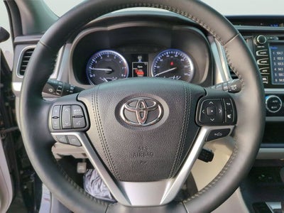 2016 Toyota Highlander Limited Platinum V6