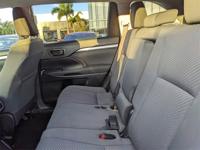 2019 Toyota Highlander LE