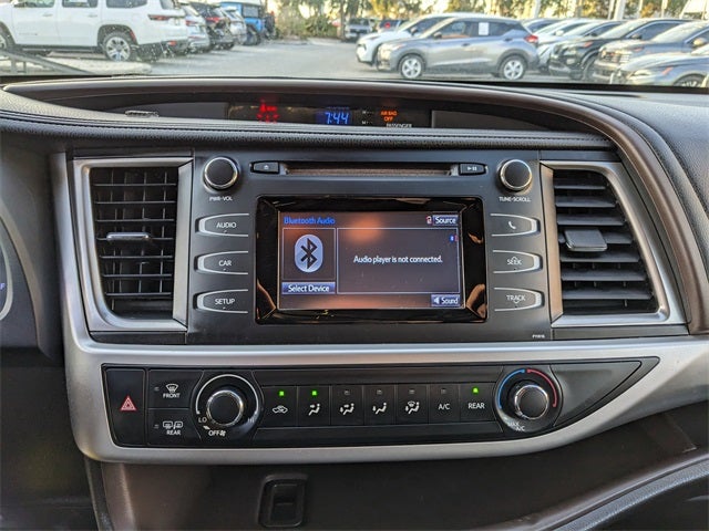 2019 Toyota Highlander LE