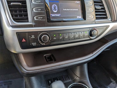 2019 Toyota Highlander LE