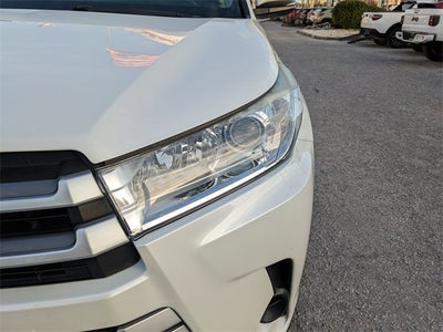 2019 Toyota Highlander LE