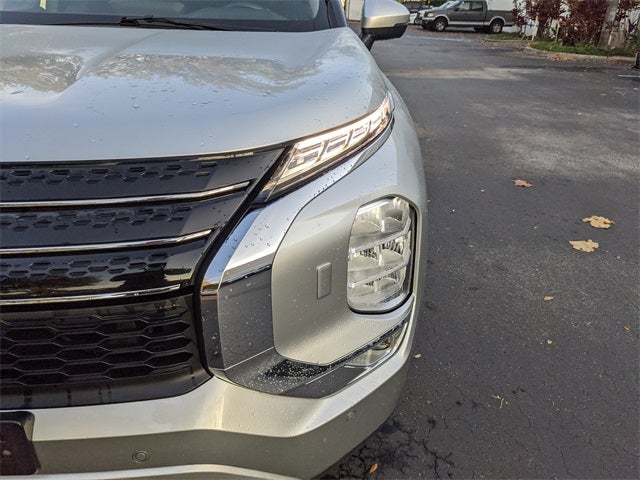 2024 Mitsubishi Outlander SE Black Edition