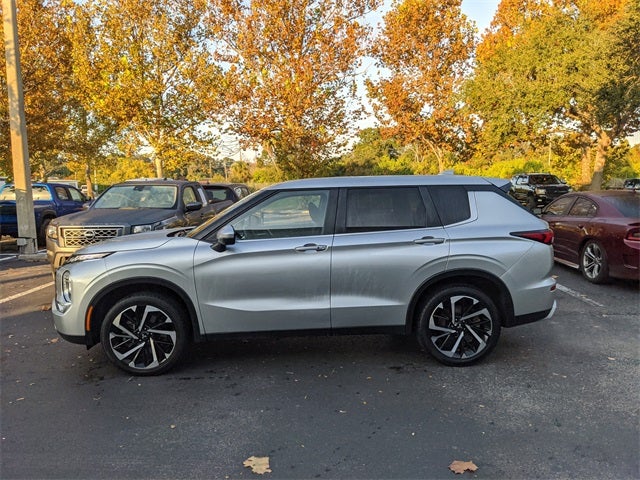 2024 Mitsubishi Outlander SE Black Edition