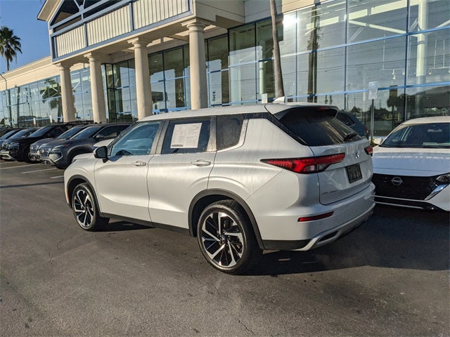 2024 Mitsubishi Outlander SE Black Edition