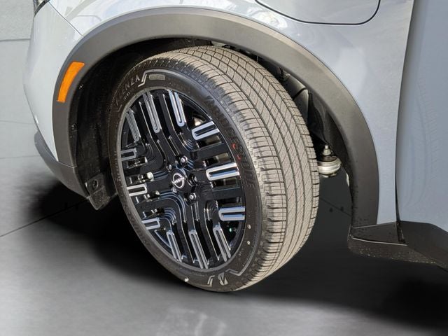2026 Nissan LEAF PLATINUM+