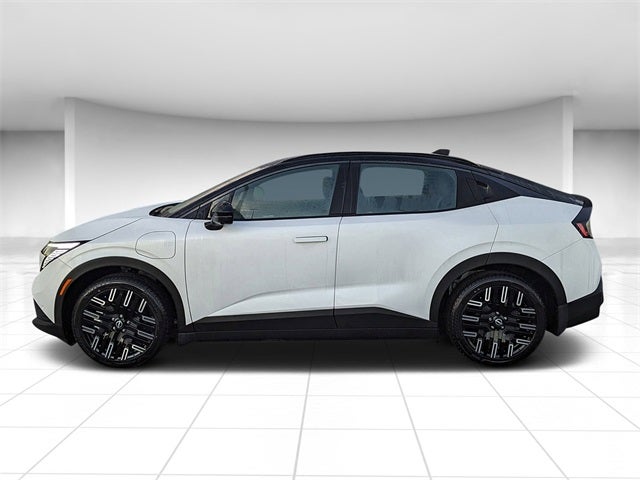 2026 Nissan LEAF PLATINUM+