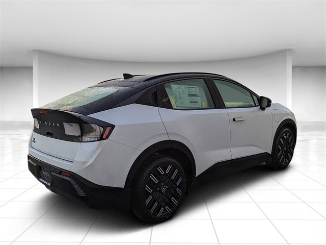 2026 Nissan LEAF PLATINUM+