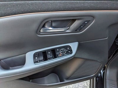 2026 Nissan LEAF PLATINUM+