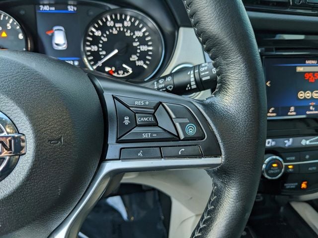 2022 Nissan Rogue Sport SV