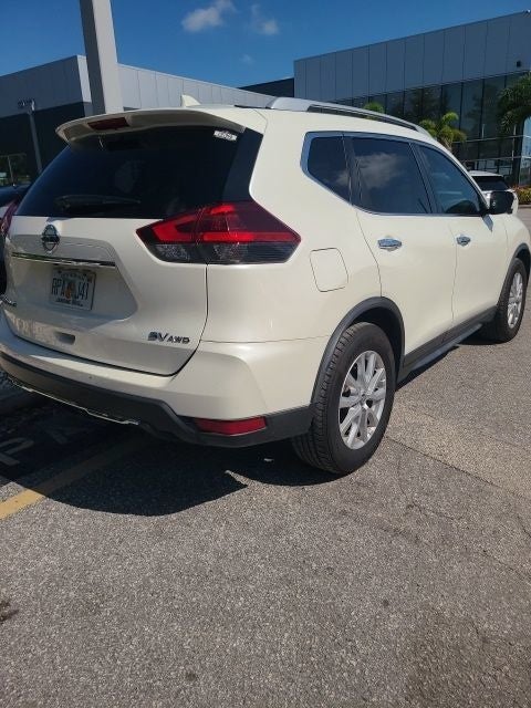 2018 Nissan Rogue SV