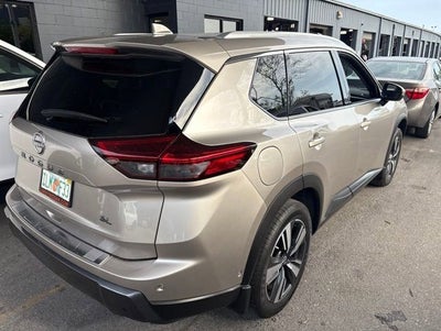 2025 Nissan Rogue SL