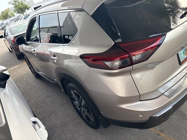 2025 Nissan Rogue SL