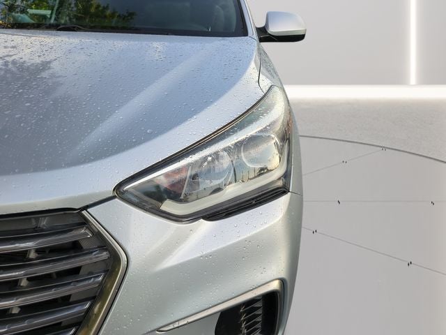 2018 Hyundai Santa Fe SE