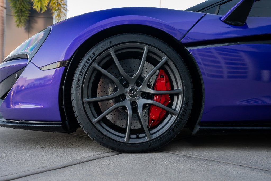 2017 McLaren 570S Base
