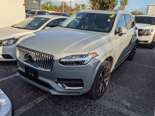 2024 Volvo XC90 B5 Plus