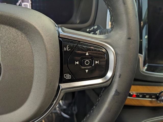 2024 Volvo XC90 B5 Plus