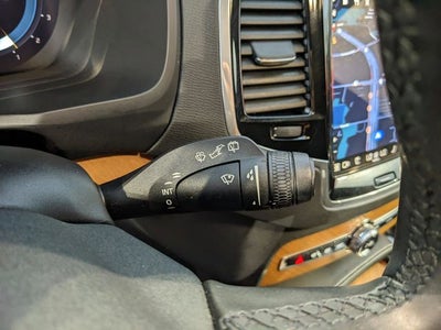 2024 Volvo XC90 B5 Plus