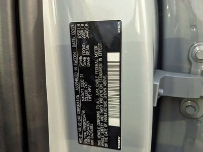 2024 Volvo XC90 B5 Plus