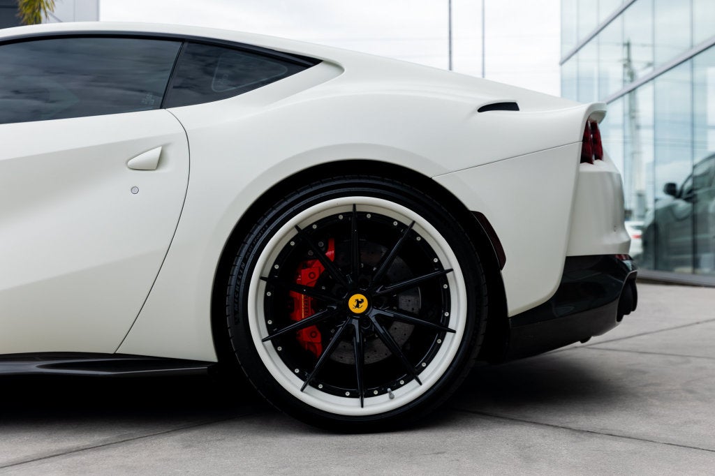 2019 Ferrari 812 Superfast Base