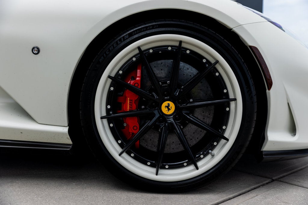 2019 Ferrari 812 Superfast Base