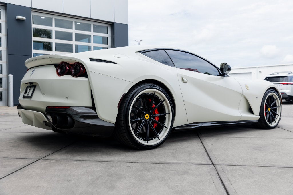2019 Ferrari 812 Superfast Base