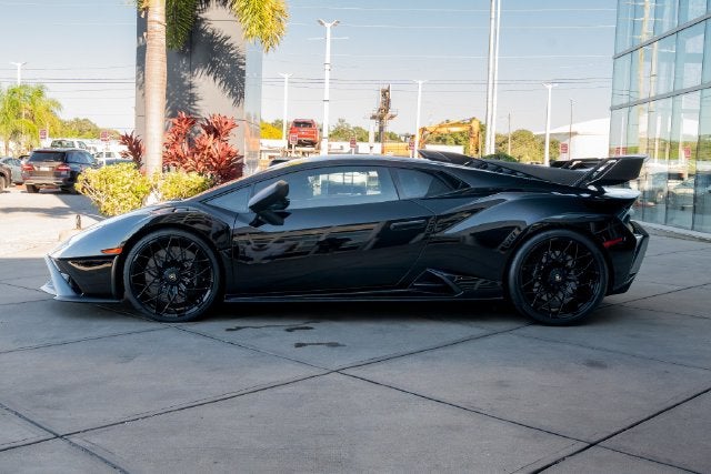 2023 Lamborghini Huracan STO Base