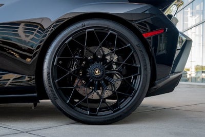 2023 Lamborghini Huracan STO Base