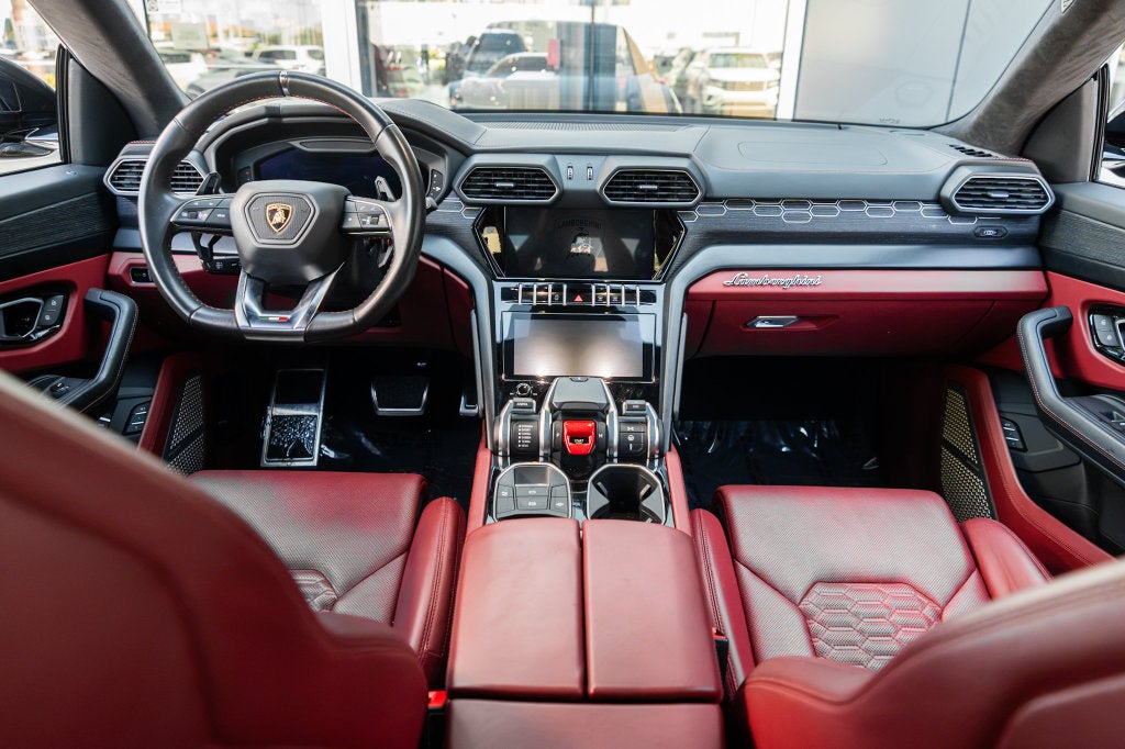 2021 Lamborghini Urus Base