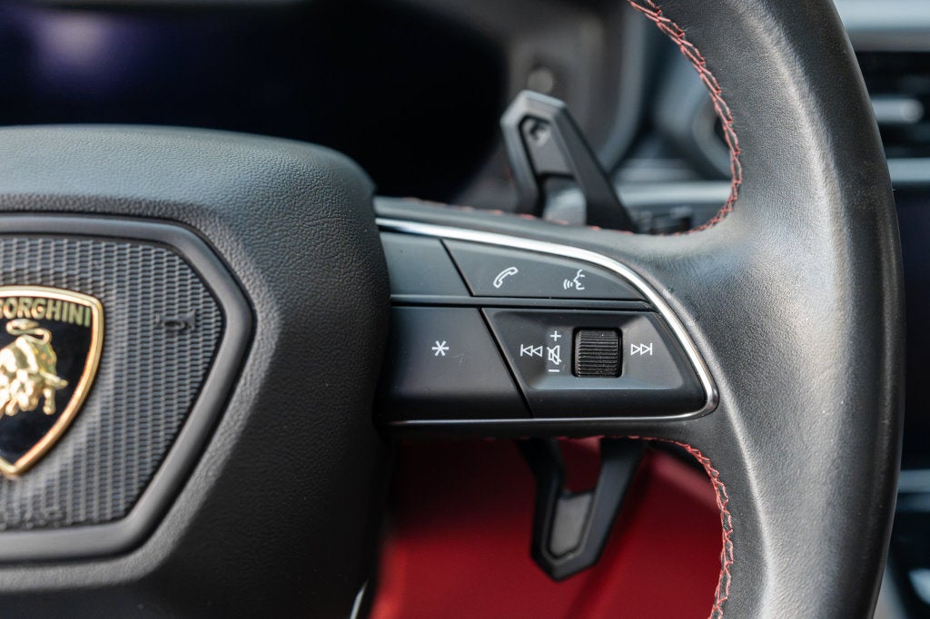 2021 Lamborghini Urus Base