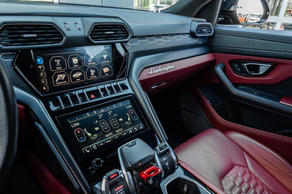 2021 Lamborghini Urus Base