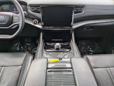 2023 Jeep Wagoneer Base