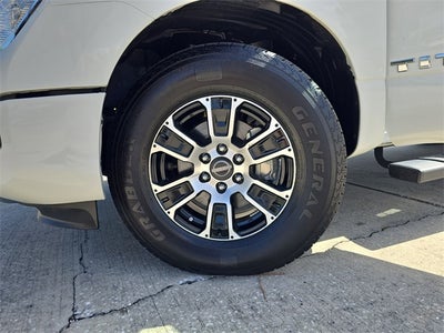 2024 Nissan Titan SV