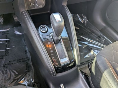2018 Nissan Kicks SR Blue w white roof