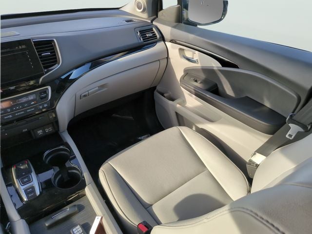 2022 Honda Pilot Touring 8 Passenger