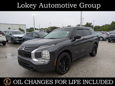 2024 Mitsubishi Outlander SE Black Edition w/Pano Roof