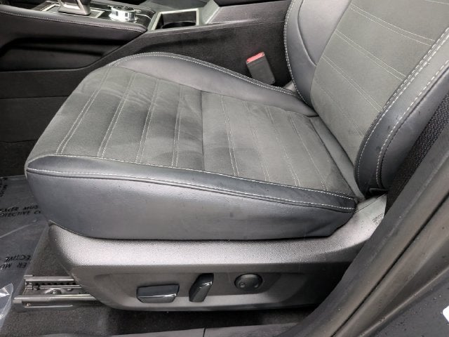 2024 Mitsubishi Outlander SE Black Edition w/Pano Roof