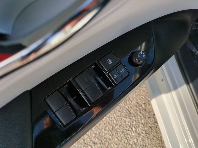 2022 Toyota Prius XLE