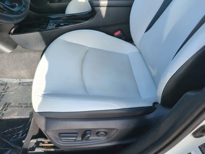 2022 Toyota Prius XLE