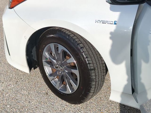 2022 Toyota Prius XLE