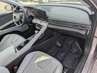 2024 Hyundai Elantra Hybrid Limited