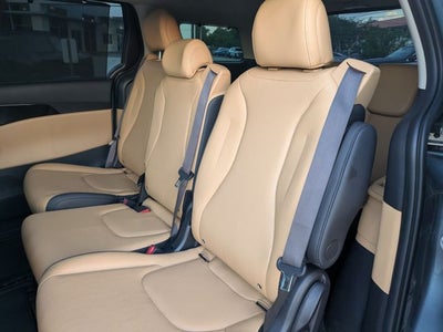 2023 Kia Carnival EX