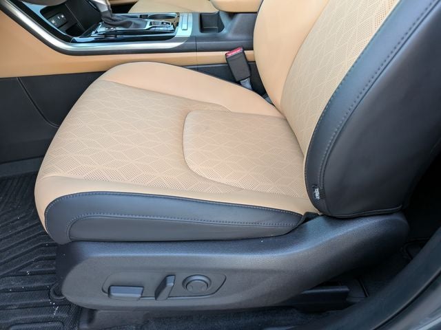 2023 Kia Carnival EX