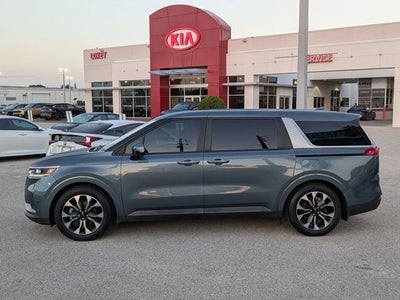 2023 Kia Carnival EX