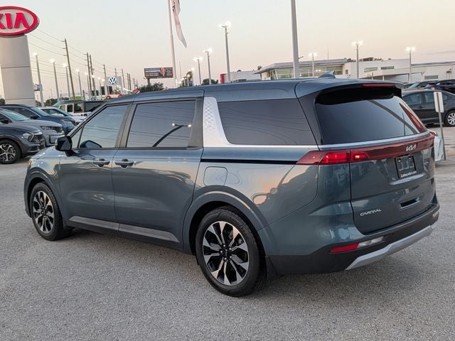 2023 Kia Carnival EX